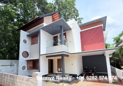 House for sale in Vakathanam, Kottayam