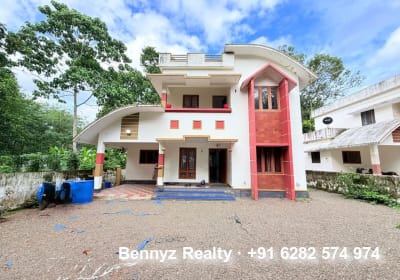 House for sale in Vakathanam, Kottayam
