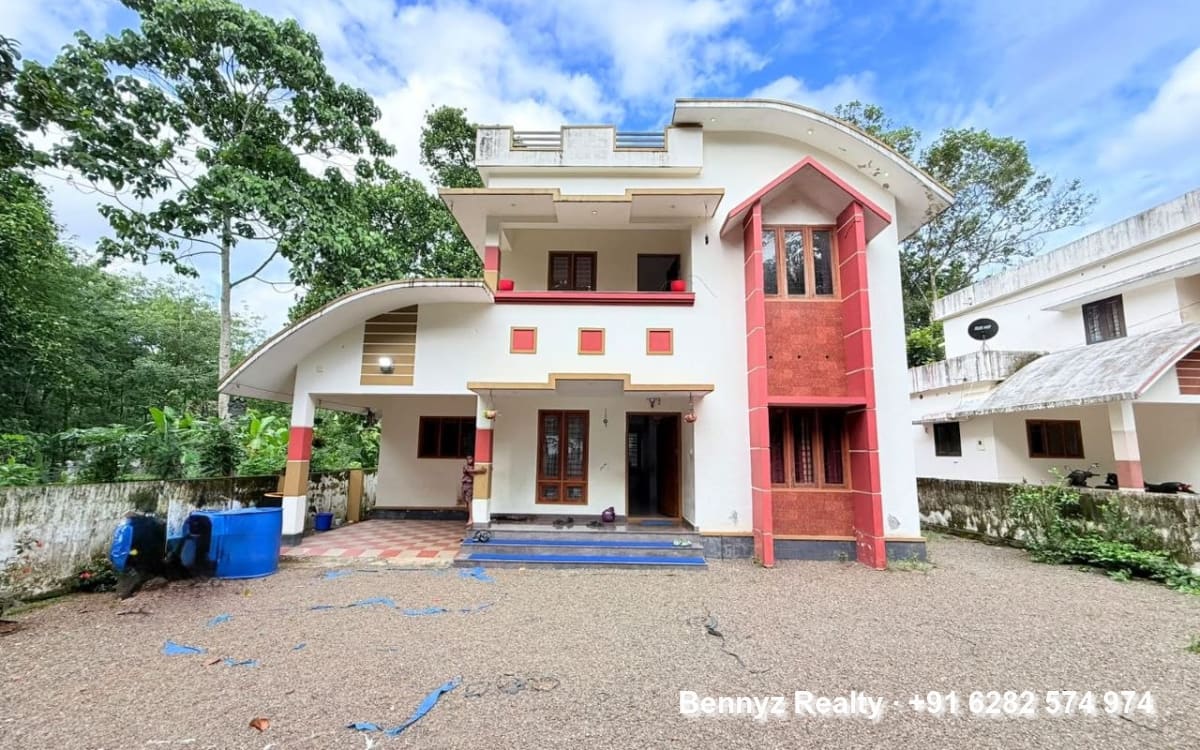 House for sale in Vakathanam, Kottayam, Kerala