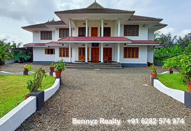 House for sale by owner in Marangattupilly, Kottayam