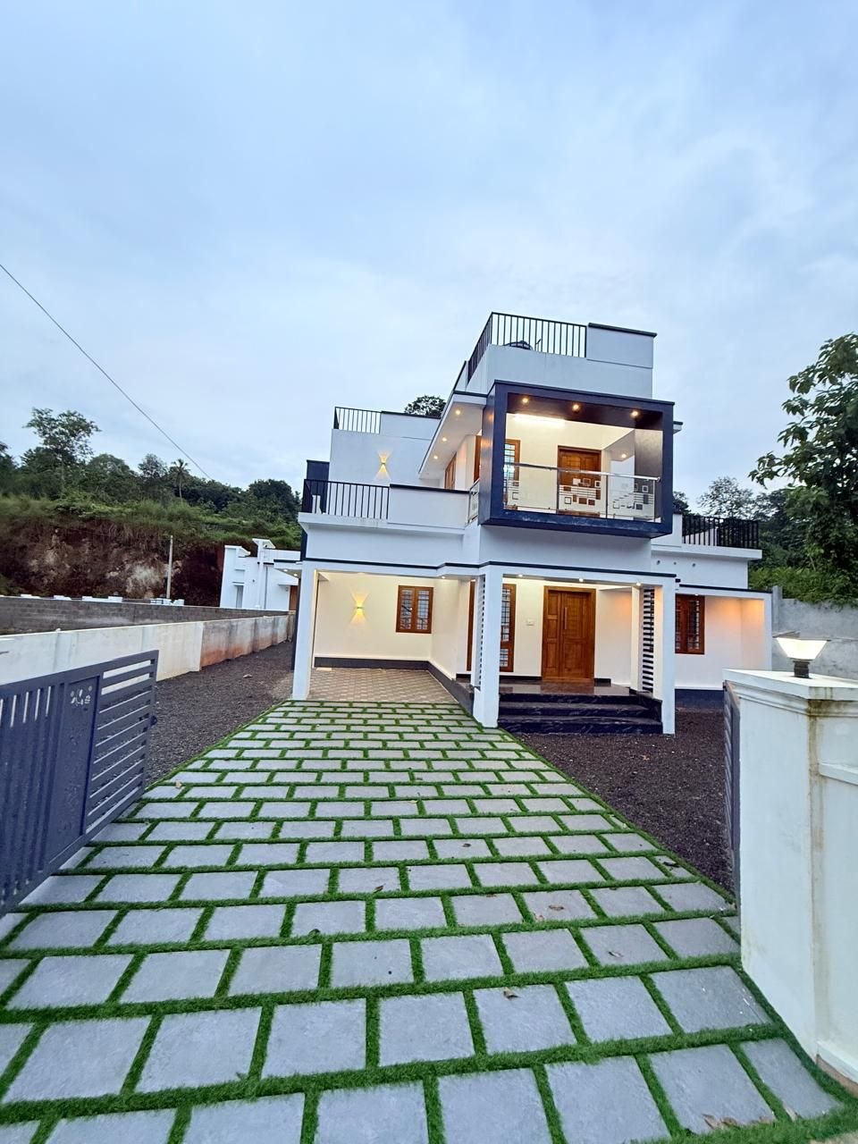 Sold house in Kurumpanadom, Changanassery