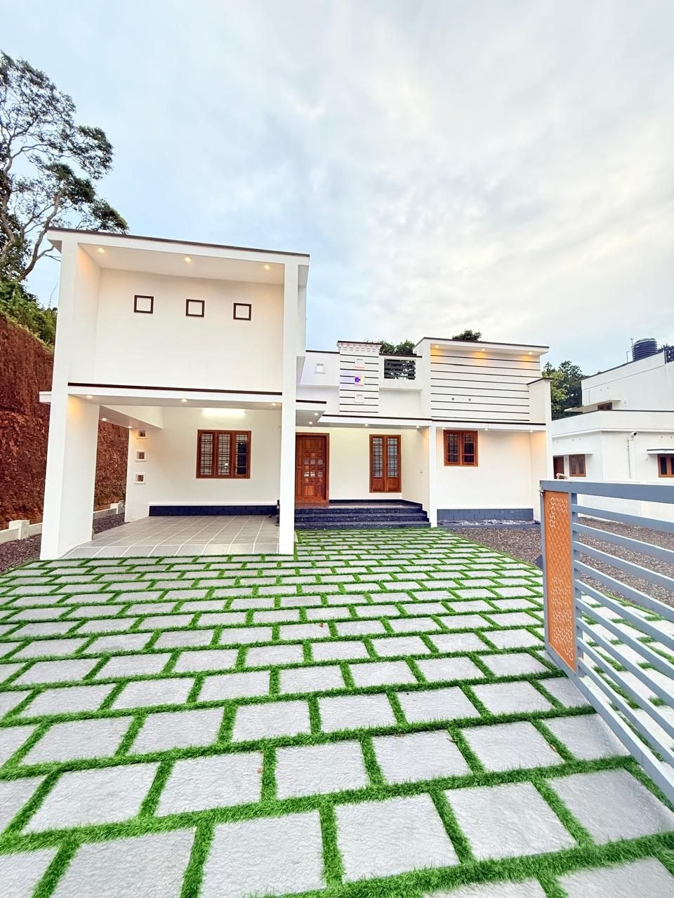 Sold house in Kurumpanadom, Changanassery