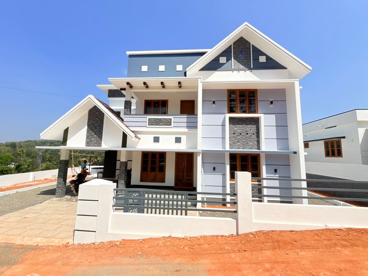 Sold house in Mamoodu, Changanassery