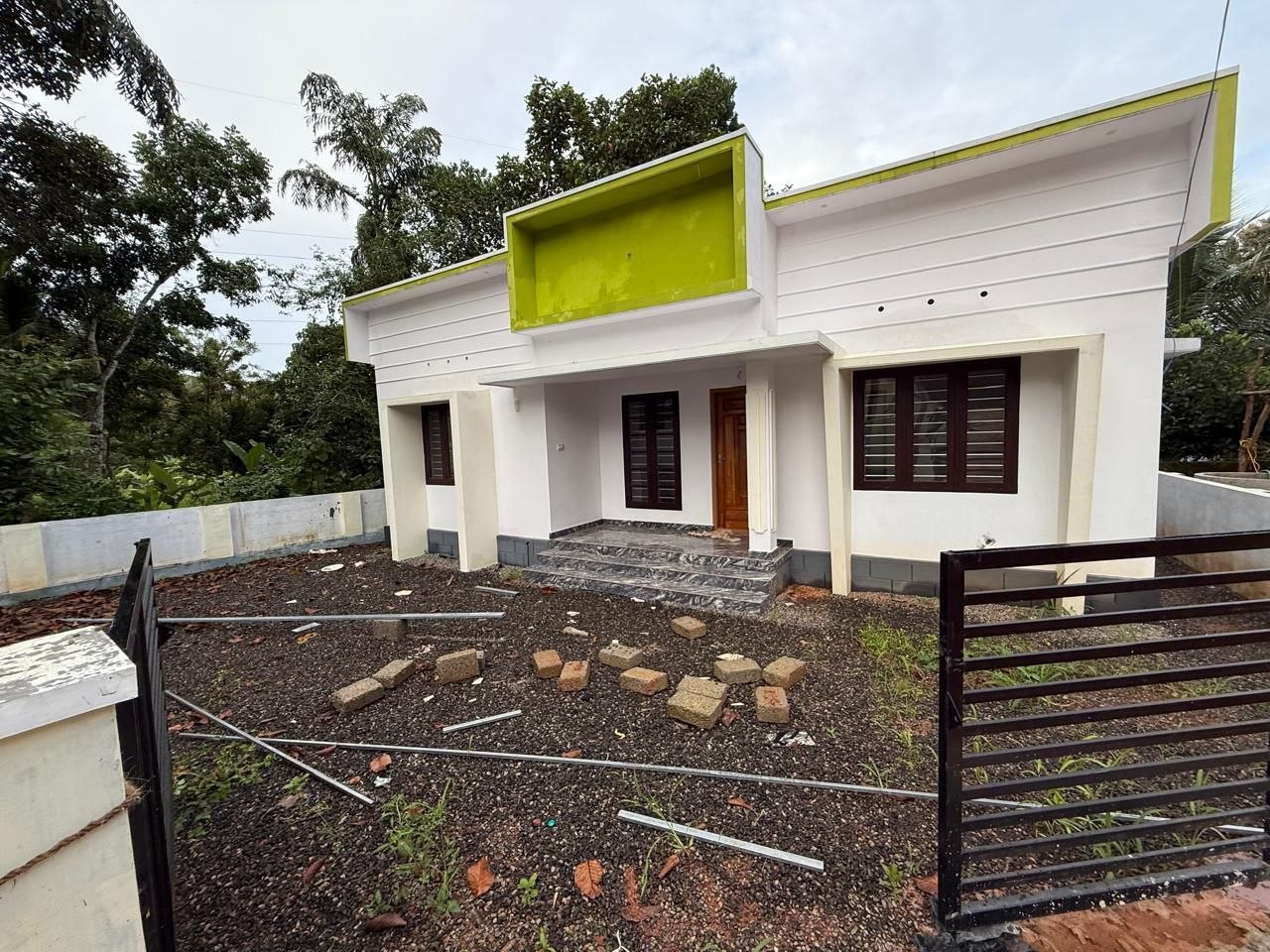 Sold house in Velluthurithy, Vakathanam