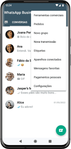 Celular com o Whatapp Business aberto e conversas de 6 pessoas. 