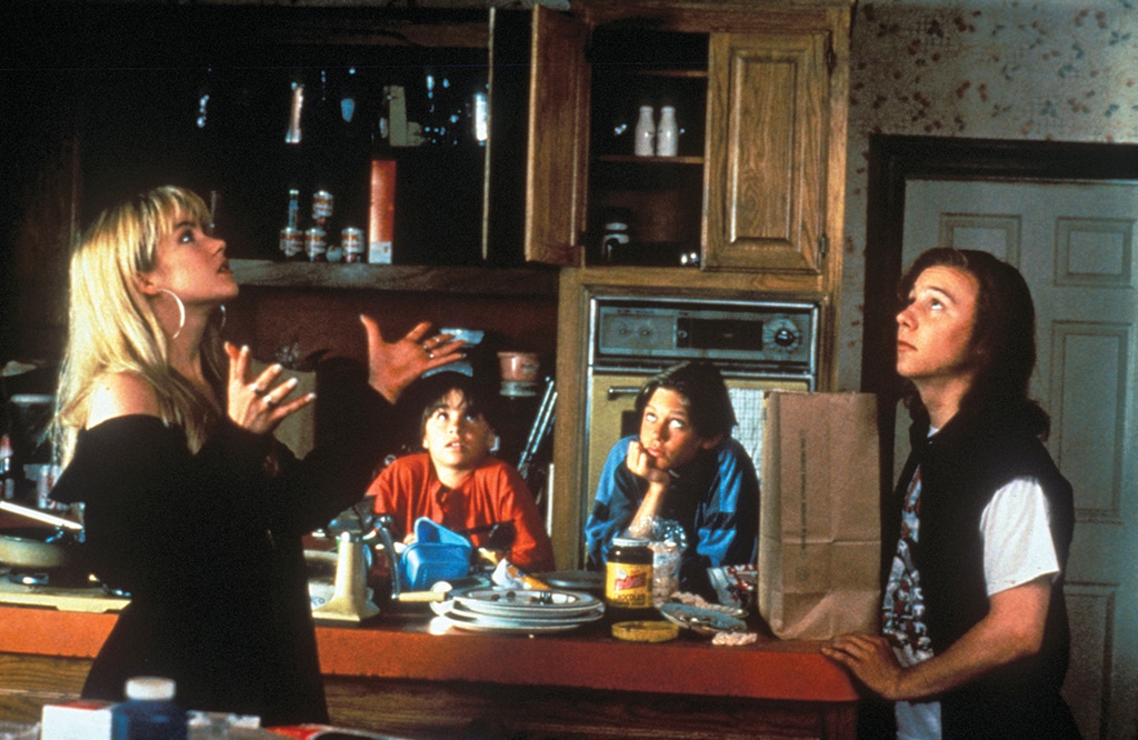 Don't Tell Mom the Babysitter's Dead backdrop