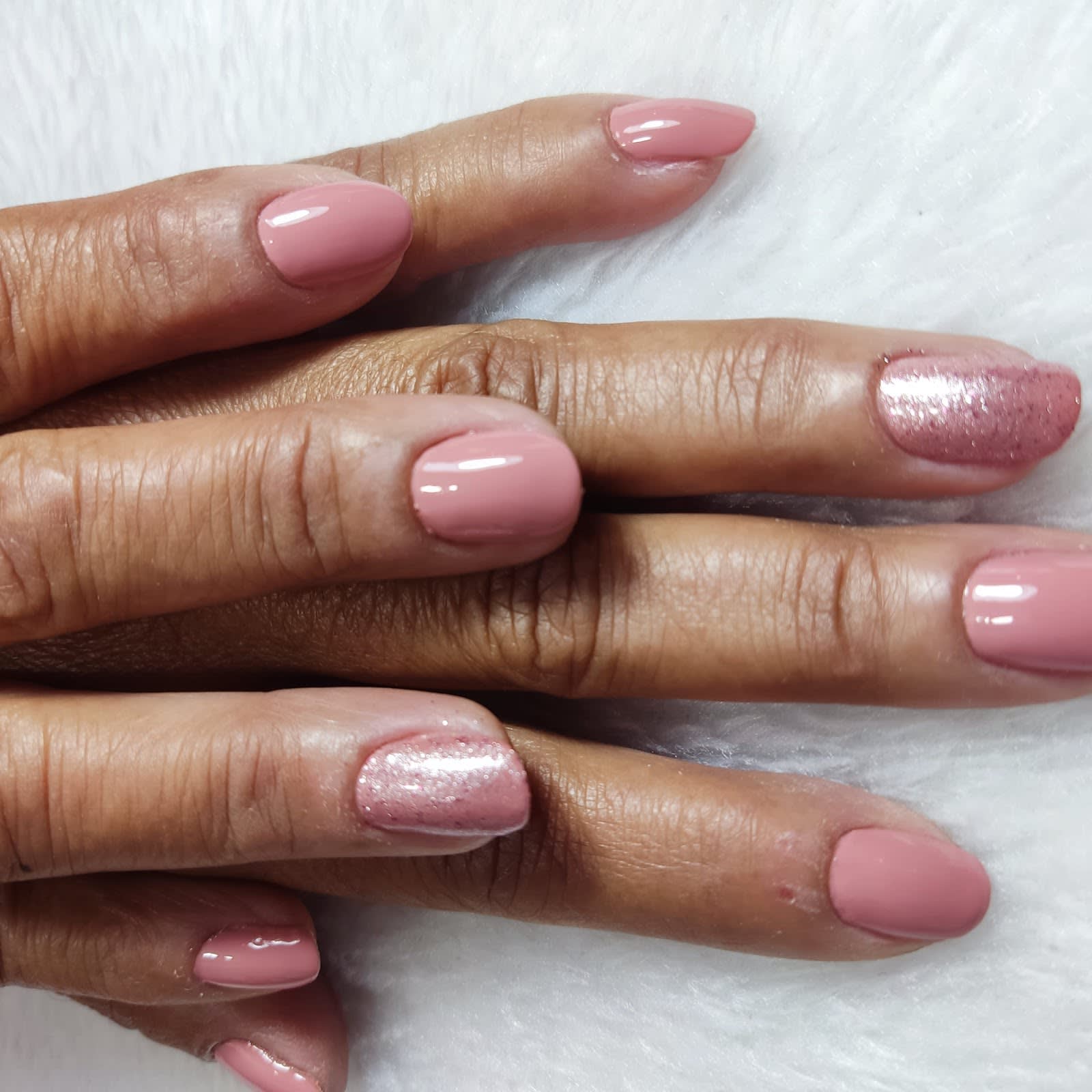 Espaço Bella's, salão de beleza com moda feminina em Vespasiano (MG)