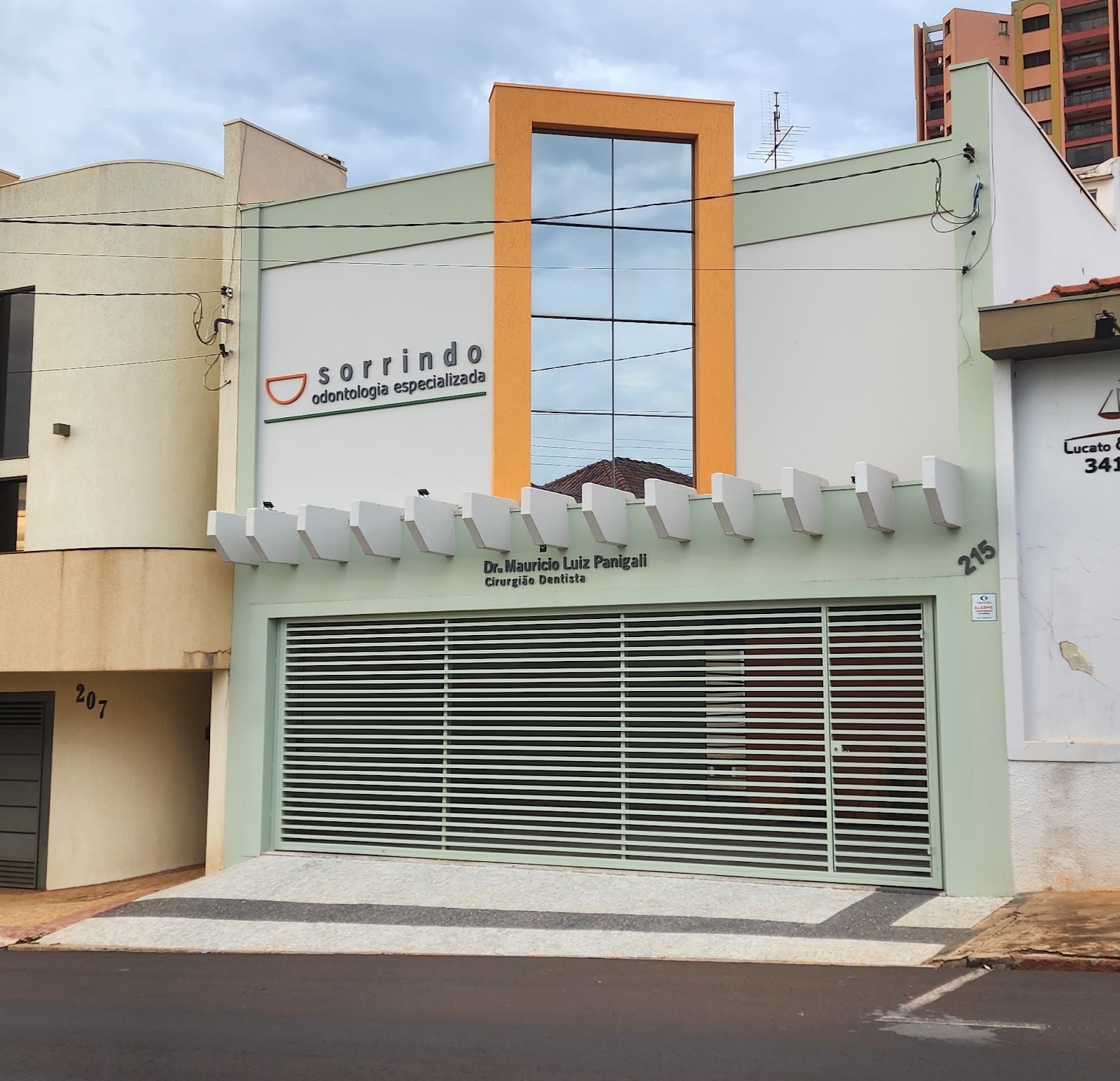 Atendimento na Sorrindo Odontologia Especializada, Jaú, SP