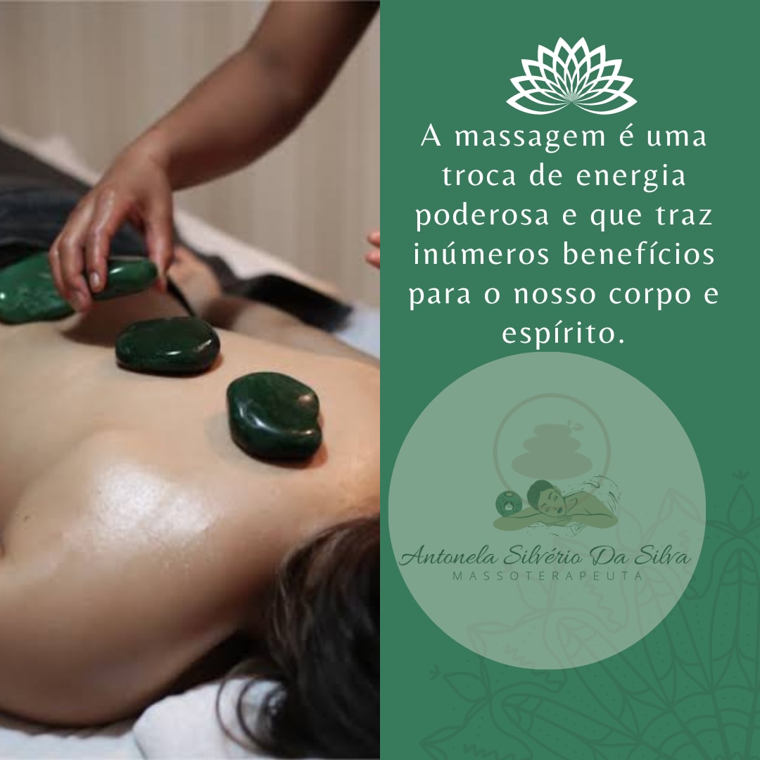 Detalhe do atendimento de massoterapia da Antonela Silvério em Três Corações, MG