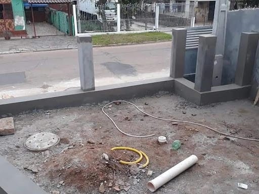 Detalhe de acabamento em obra da Adriano Construções e Reformas