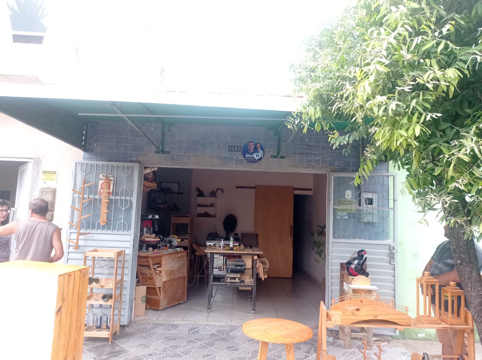Trabalho de marcenaria em madeira produzido na oficina da Gil Art Madeira, Imperatriz (MA)
