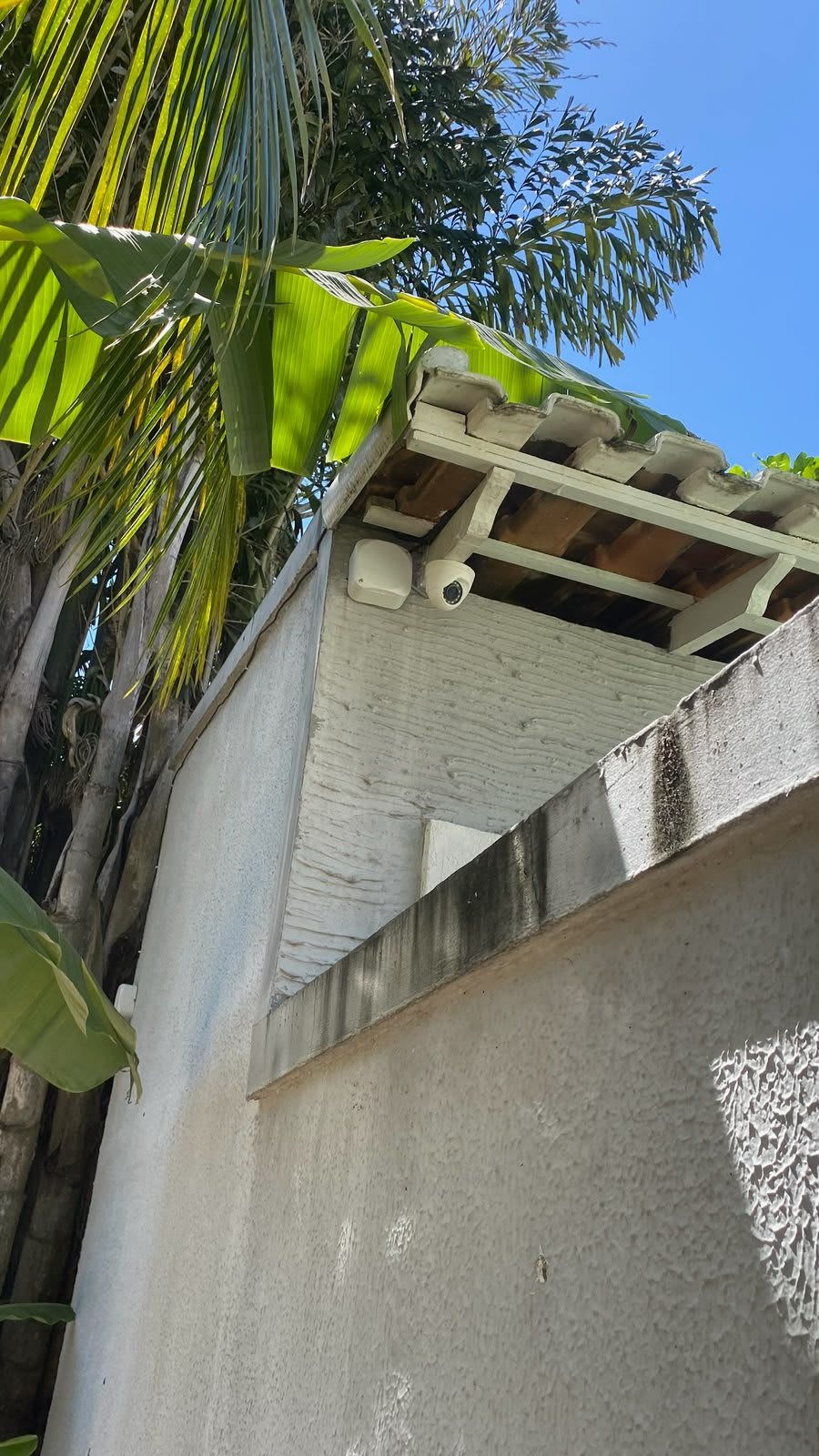 Detalhe de instalação de segurança eletrônica da Josué System, Belford Roxo (RJ)