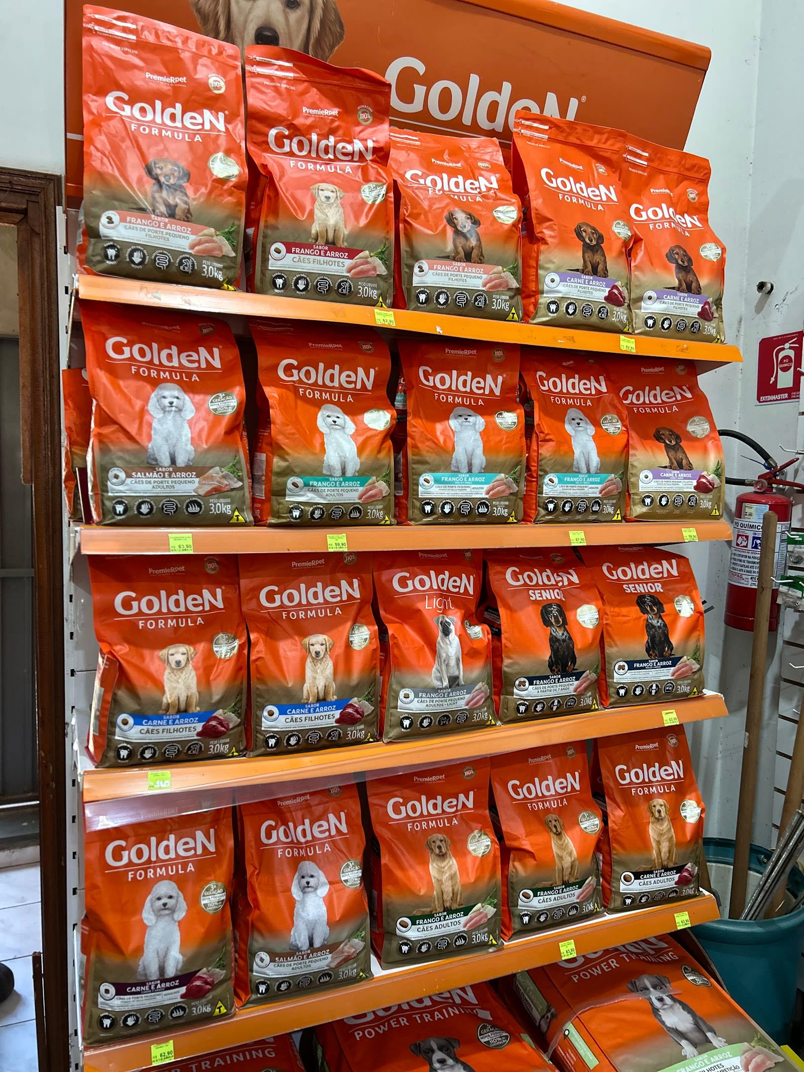 Variedade de produtos para pets no Petshop Top Agropet em Bauru
