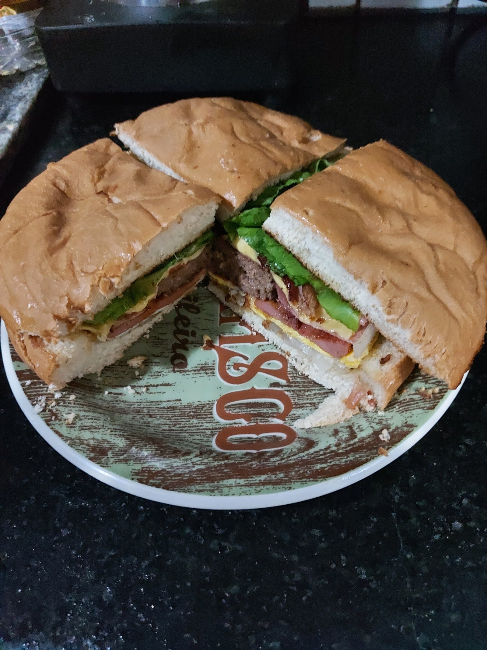 Combo do Fofão Burguer com lanche e acompanhamento