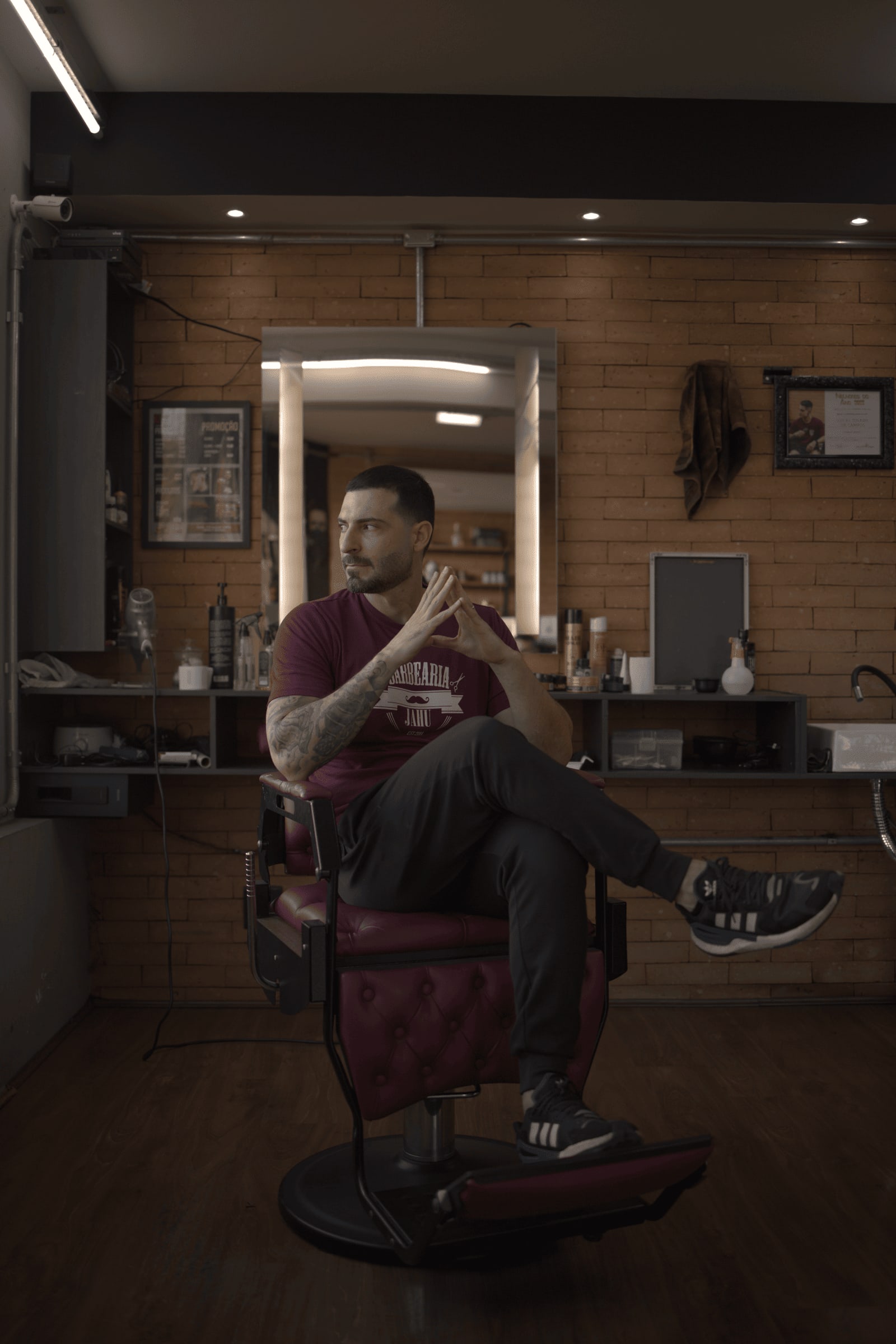 Detalhe do trabalho de barba na Barbearia Jahu, Jaú