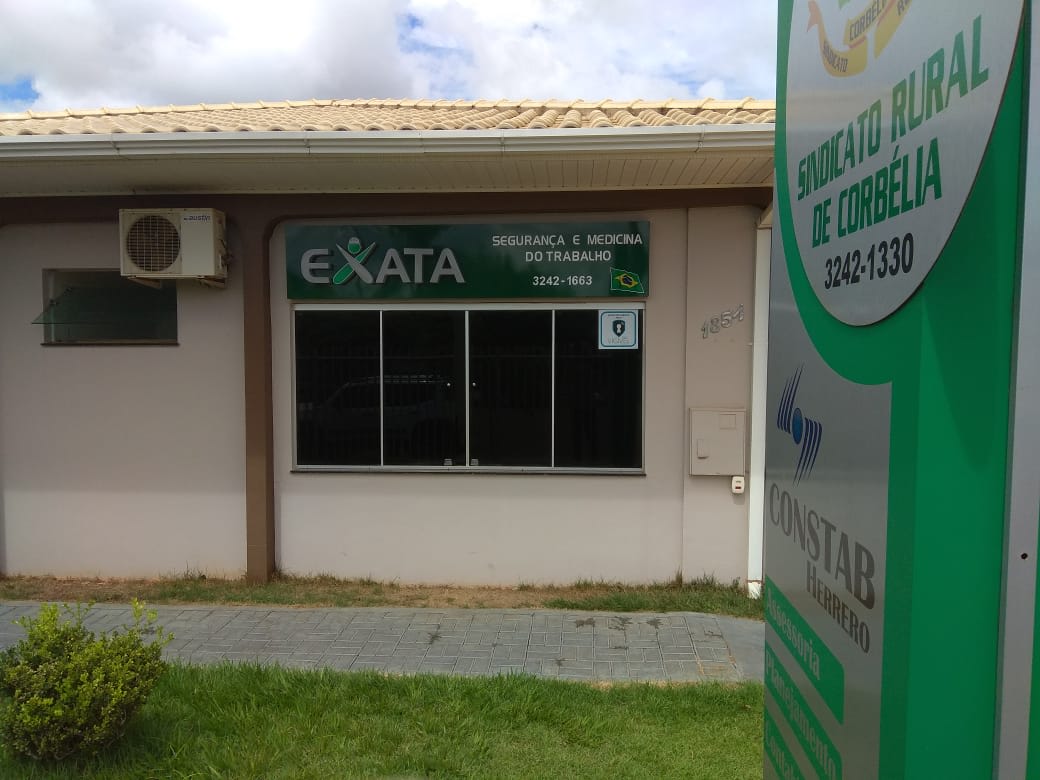 Ambiente da Exata Segurança e Medicina do Trabalho, na R. Lírio, Centro de Corbélia (PR)