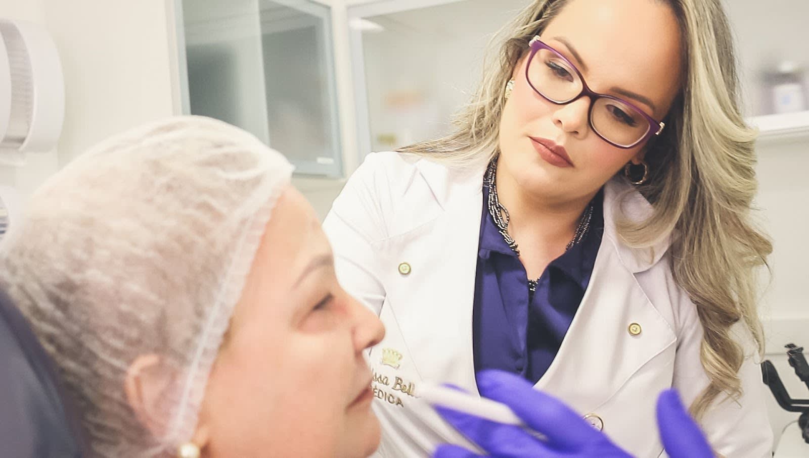 Detalhe de equipamento estético na Clínica Rinnovato
