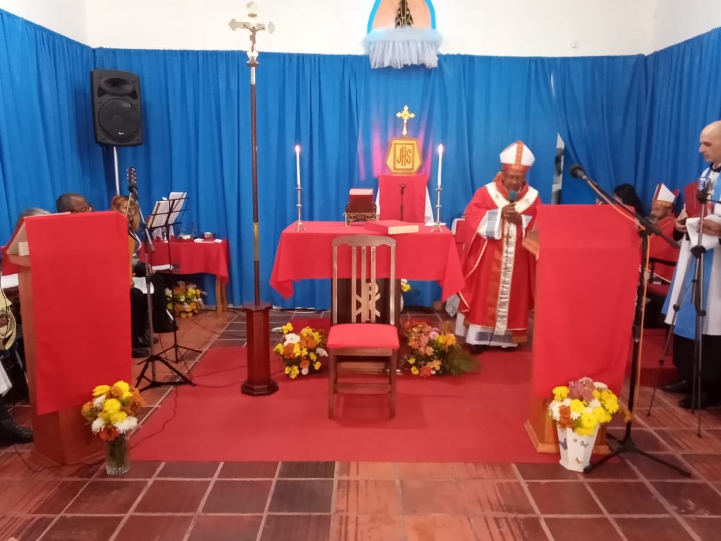 Detalhe de uma celebração conduzida pelo celebrante Frei Lucas Macieira