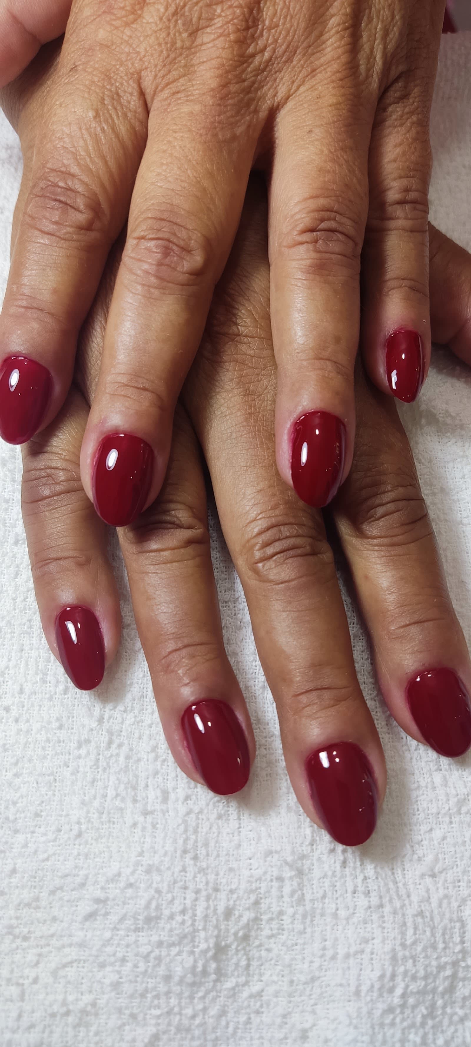 Atendimento de pedicure no Espaço Bella's, em Vespasiano (MG)