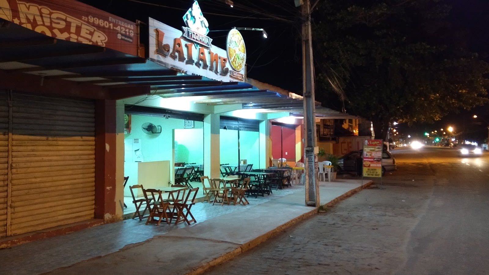 Pizza pronta para entrega da Pizzaria Laiane Barra, em Barra de São João (RJ)