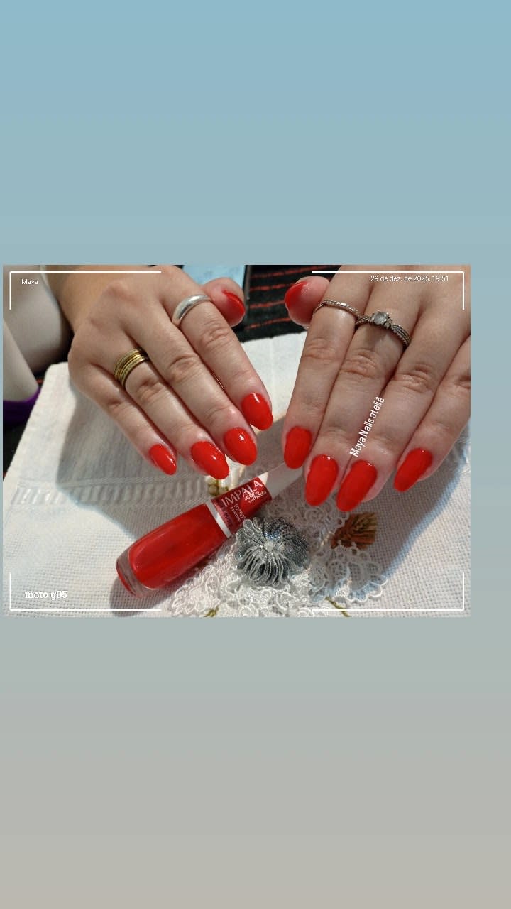 Acabamento de unhas feito no Studio Maya Nails Ateliê, Jardim Utinga, Santo André