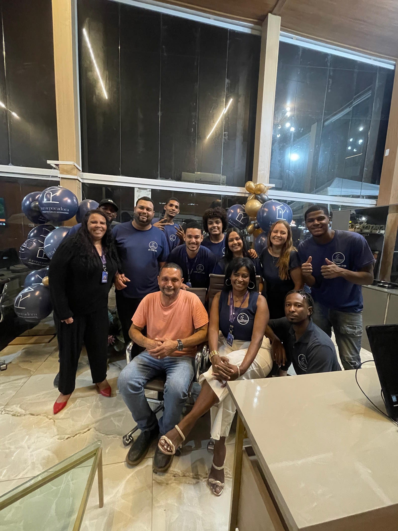 Ambiente interno projetado pela RV Arquitetura e Interiores, em Itaboraí – RJ