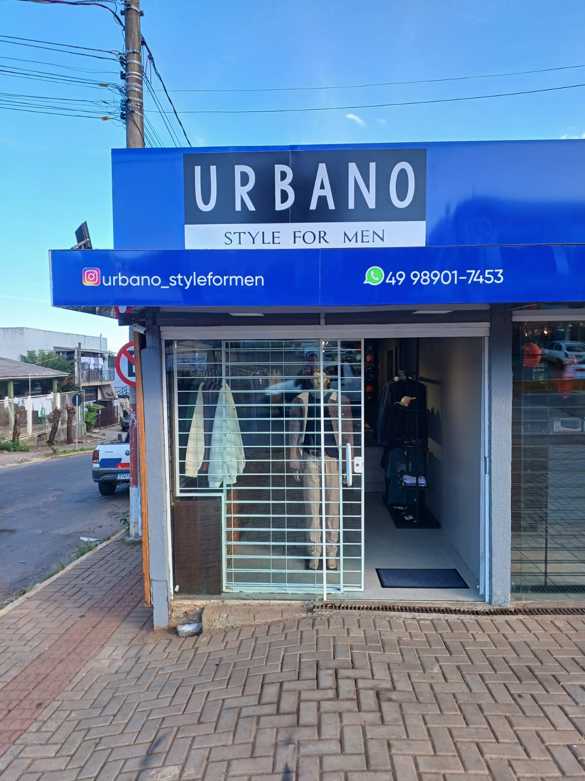 Detalhe do espaço da Urbano Style for Men, moda masculina em Chapecó — SC