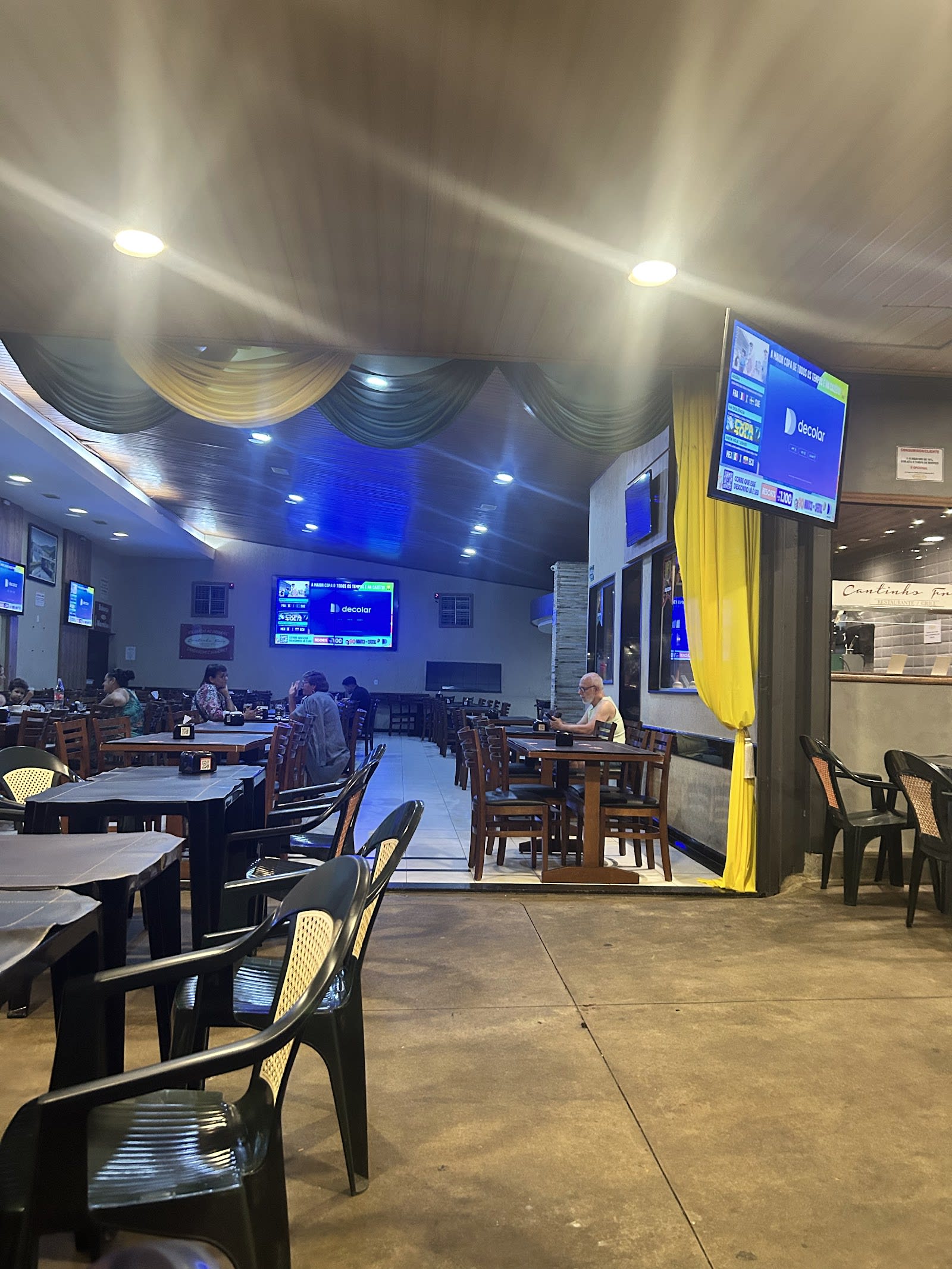 Cantinho Frio, buffet e bar no Setor Leste Universitário, Goiânia