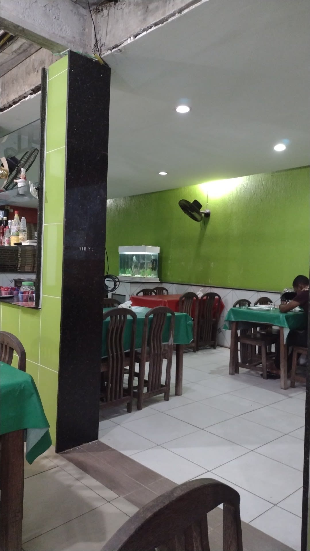 Pizza pronta para servir na Pizzaria Luzitalia, em Recife