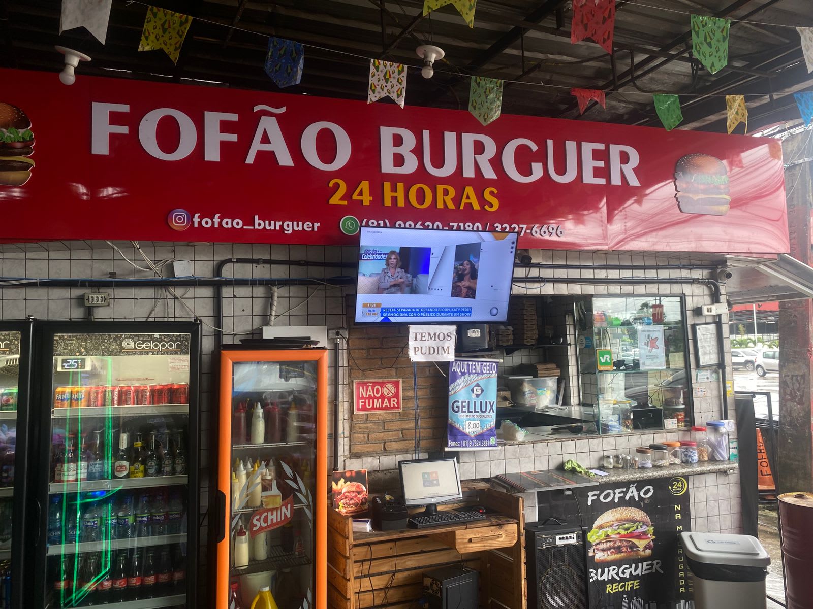 Pratos do Fofão Burguer, X-Picanha e beirute fatiado