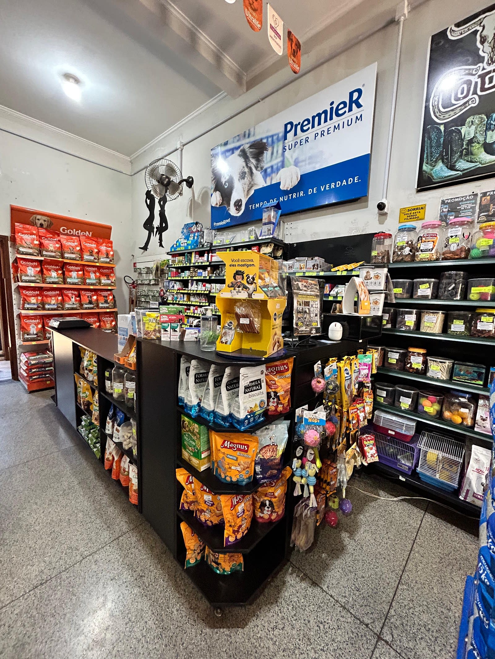 Produtos e ambiente interno do Petshop Top Agropet em Bauru