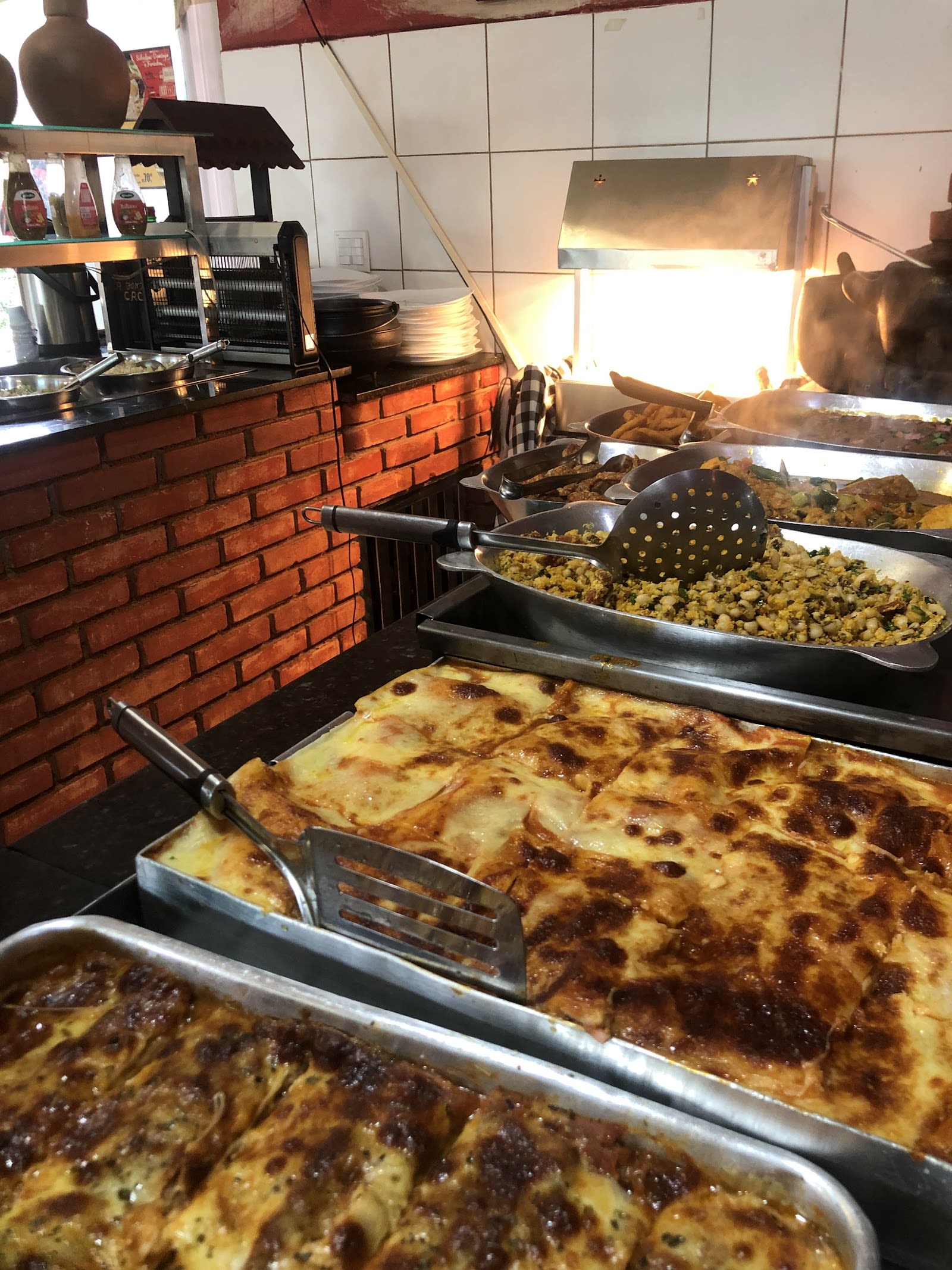 Outro ângulo da Conta de energia, cafeteria na Avenida Raimundo Pereira de Magalhães