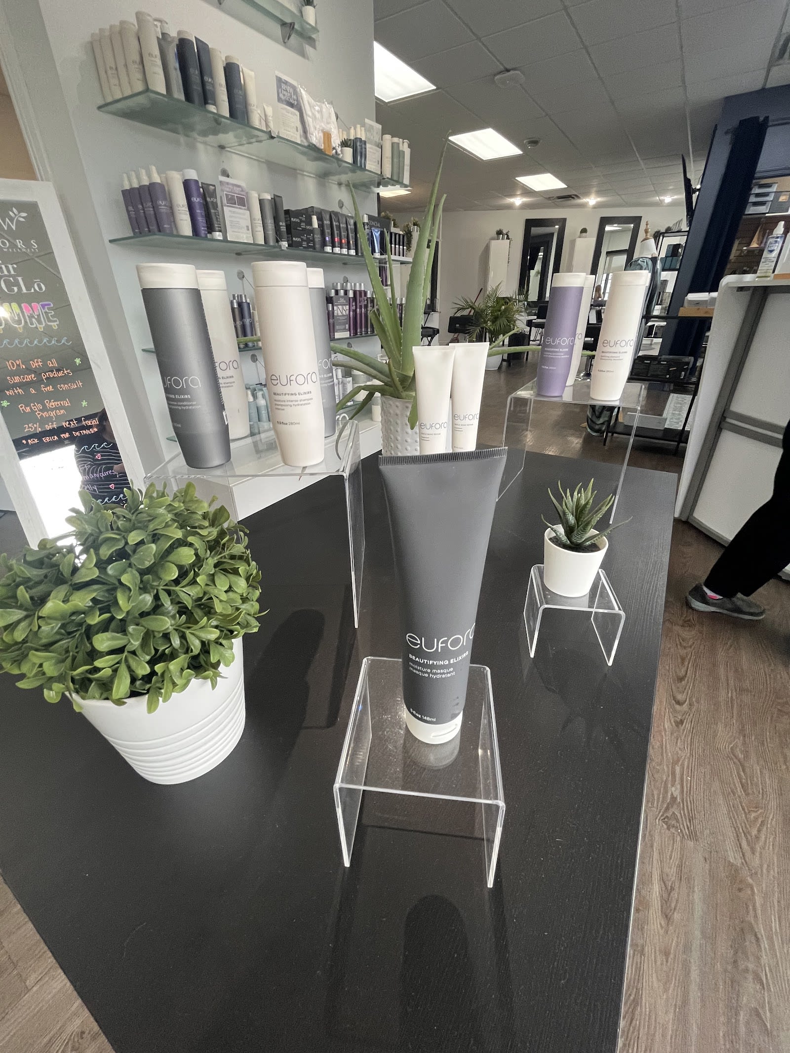 Colour blending close-up at Colors Beauty and Wellness