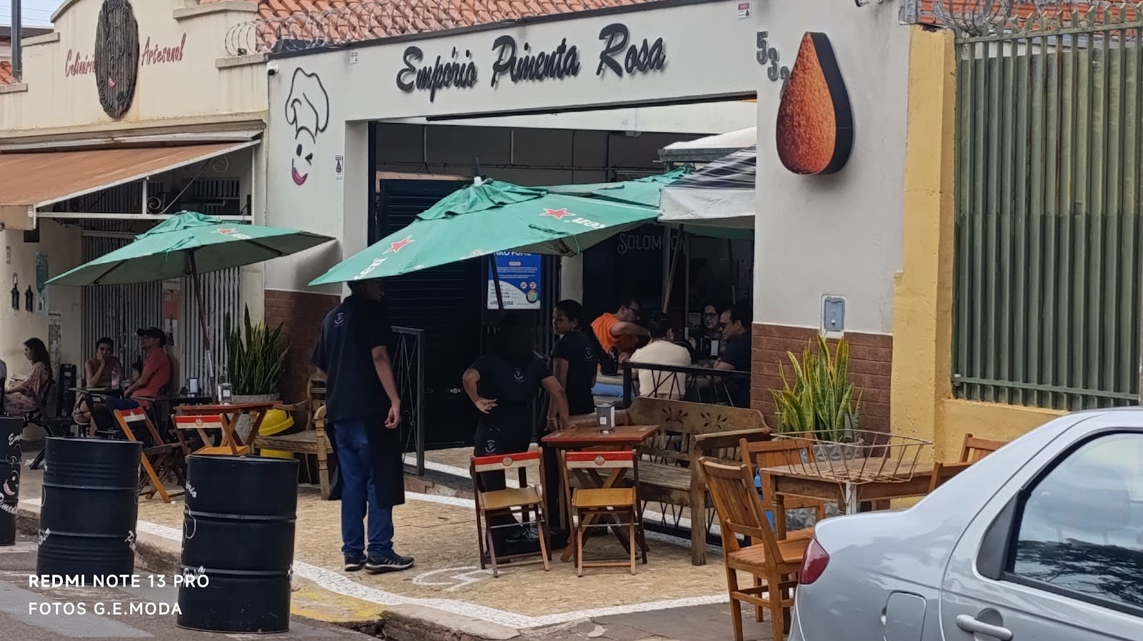 Chopp gelado servido no Empório Pimenta Rosa