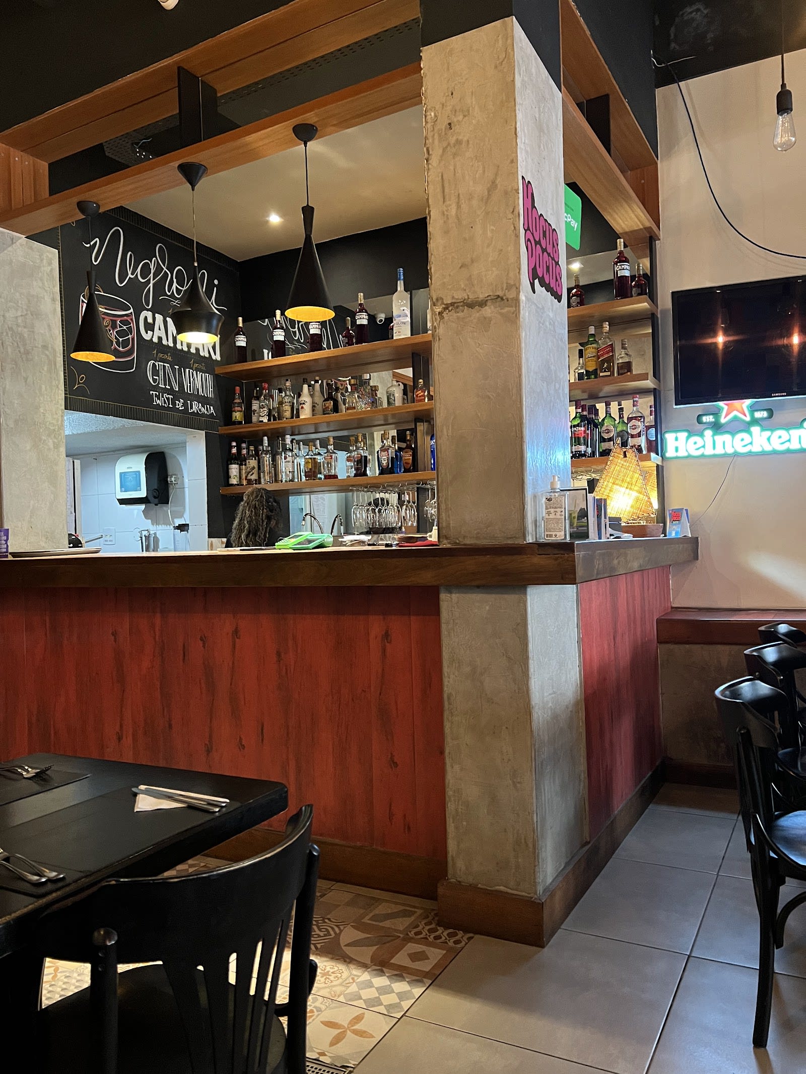 Prato servido à mesa na La Bocca Bar & Trattoria, Rio de Janeiro