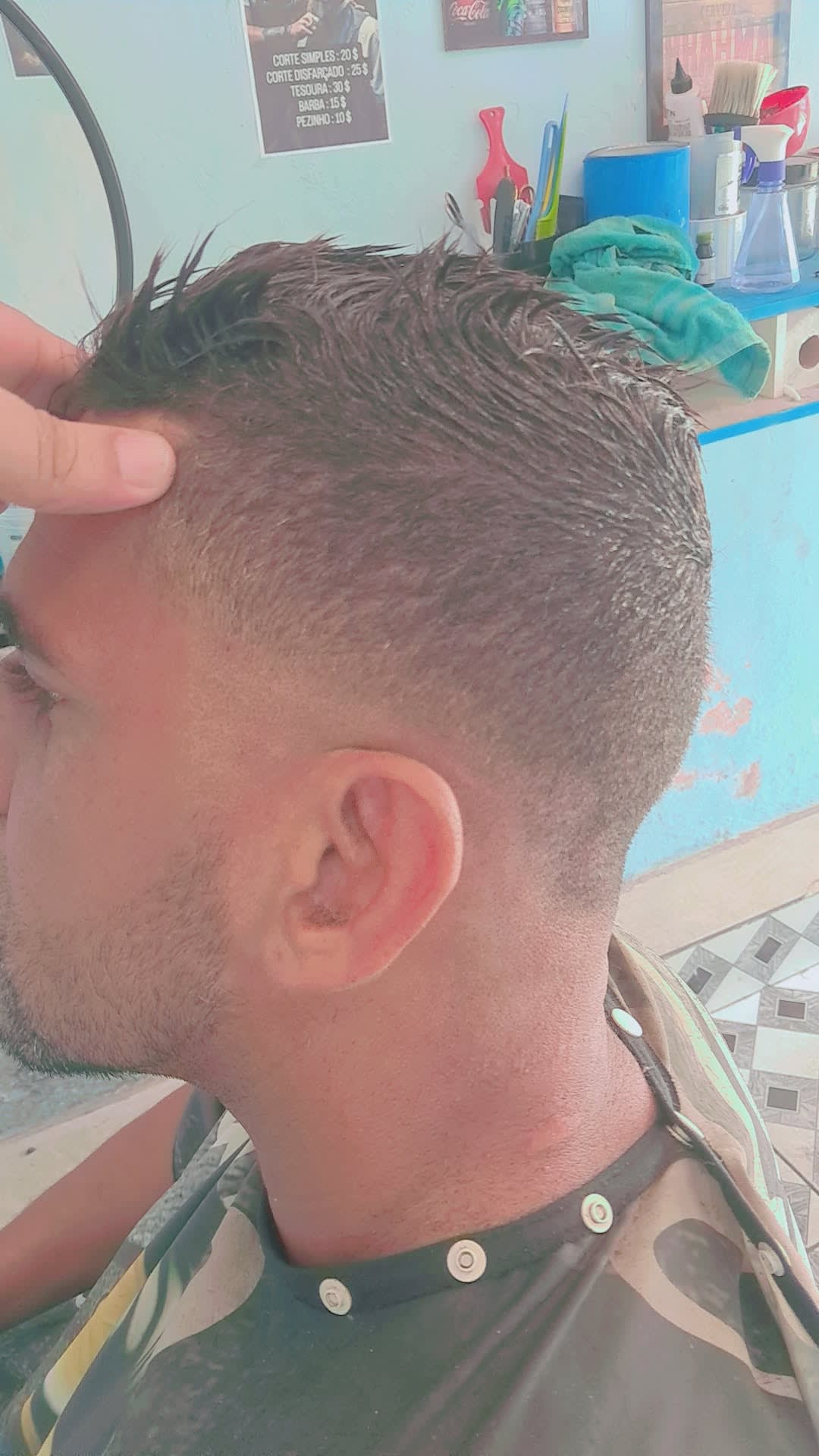 Espaço interno da Barbearia 13 da Lapa, Rua Antenor Corrêa, Rio de Janeiro