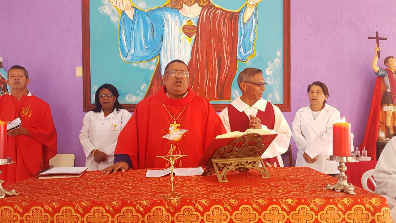 Cerimônia celebrada por Frei Lucas Macieira em Esmeraldas, Minas Gerais