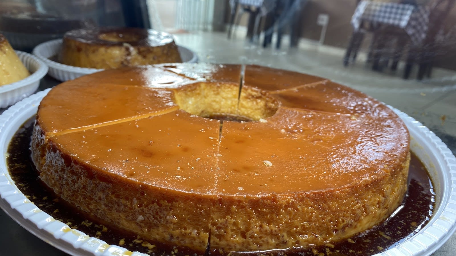 Variedade de pães e doces da Padaria Cantinho Caseiro, em Patrocínio Paulista