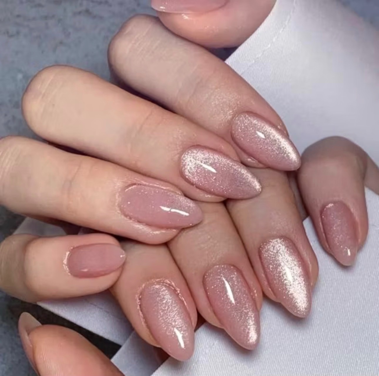 Unhas decoradas no Débora Siriani Nail Spa em Birigui-SP