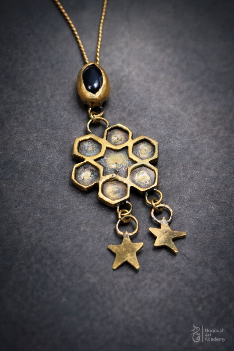 Honeycomb pendant with stars - Noqoush Academy jewelry