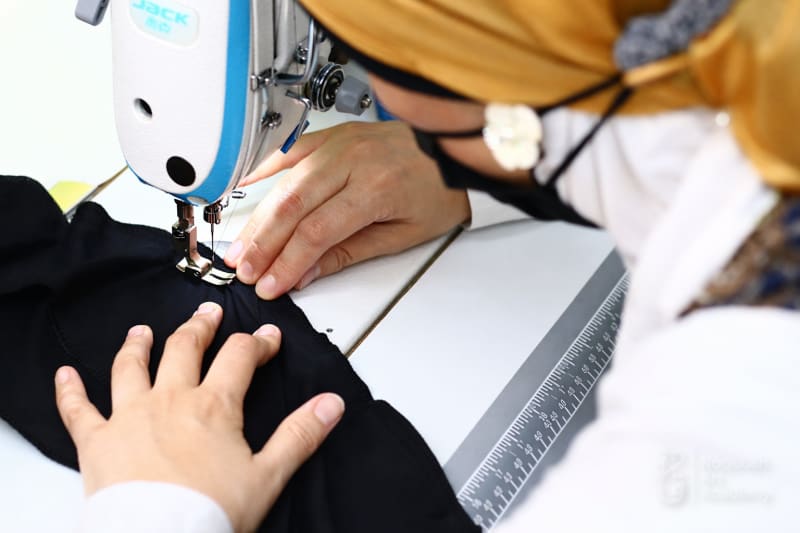 Sewing machine control training - Noqoush Academy Cairo