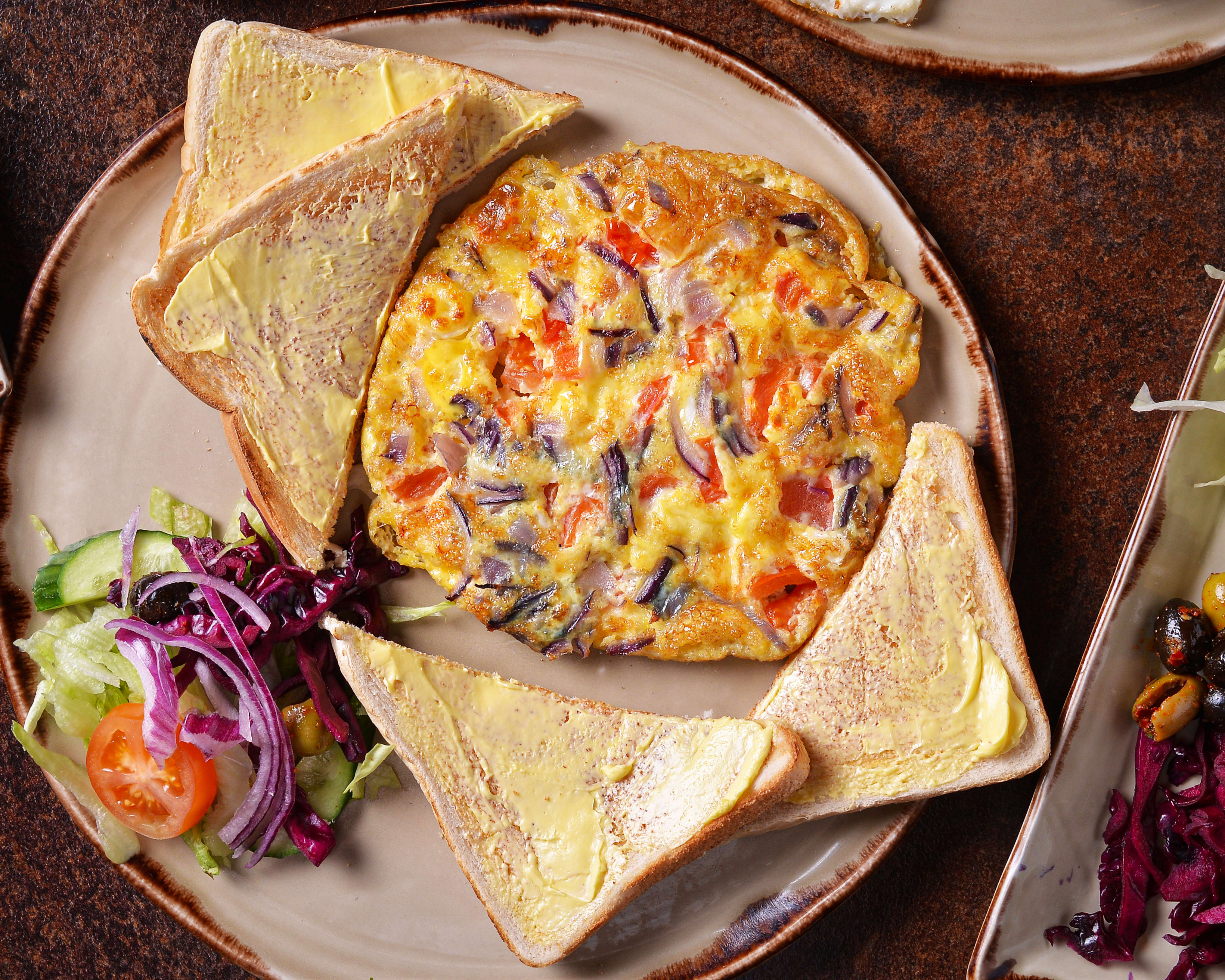 Cheddar Cheese, Onion & Tomato Omelette