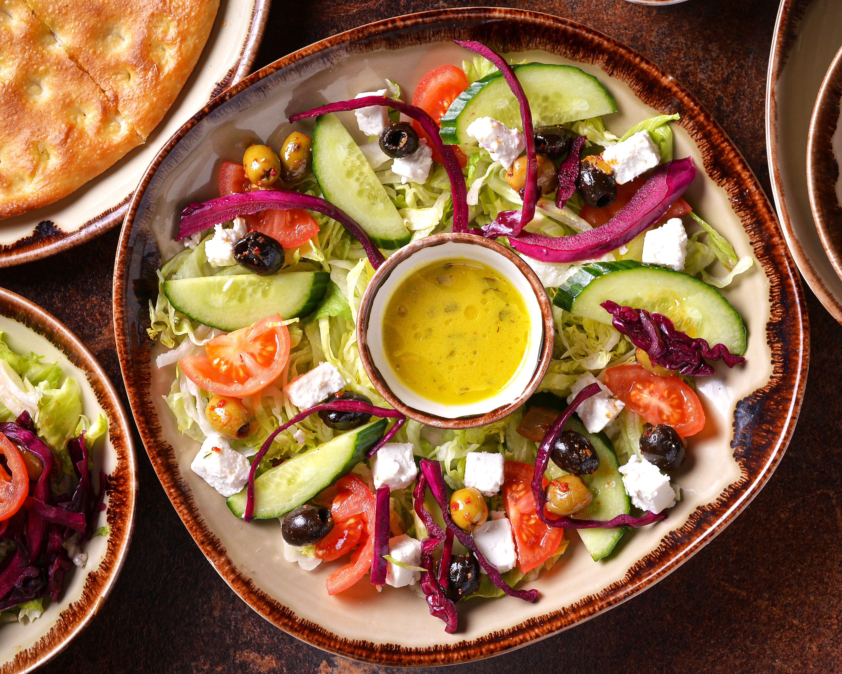 Peynir Salatasi