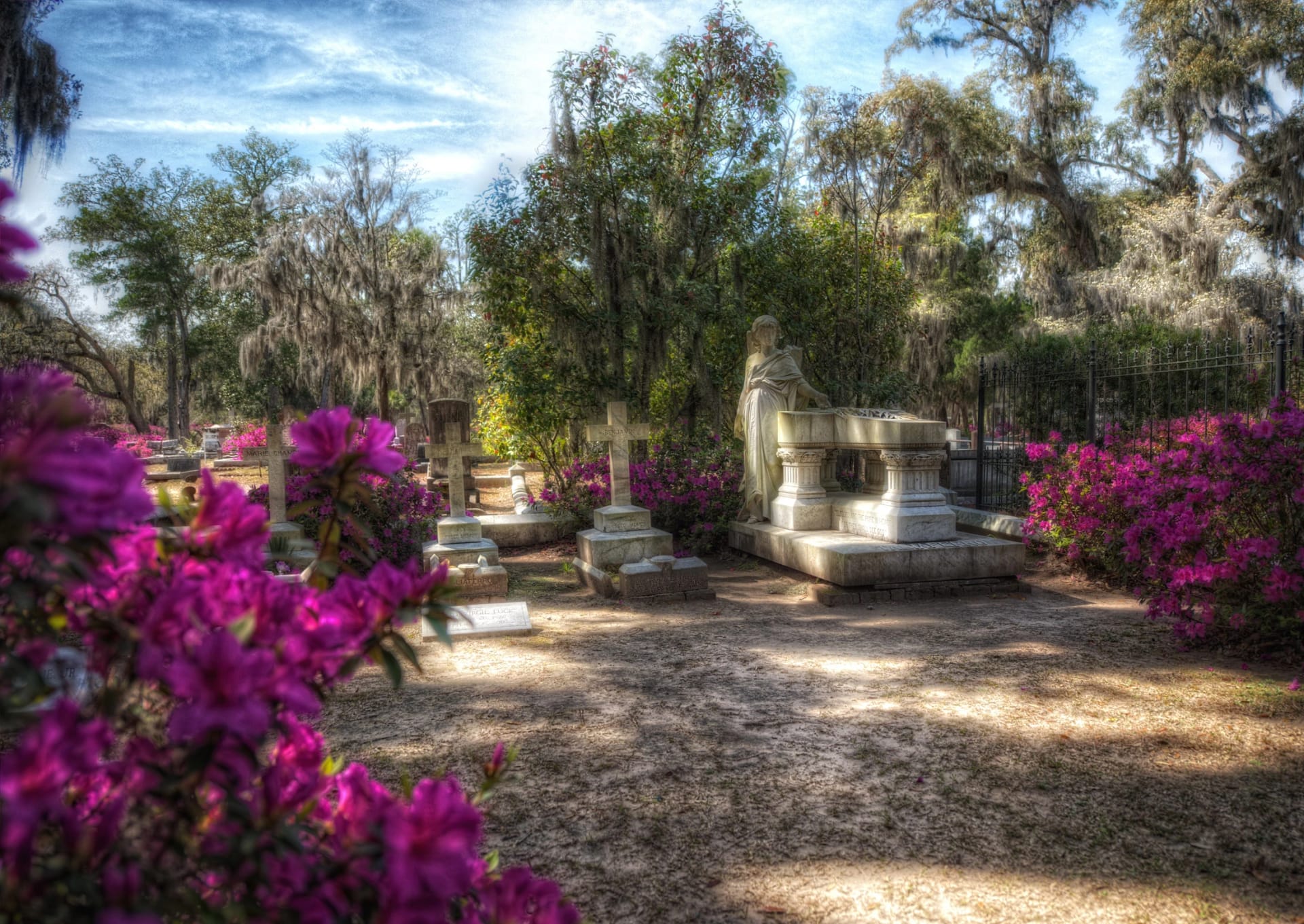 The Bonaventure Cemetery Tour - guided walking tour through Savannah's historic Bonaventure Cemetery