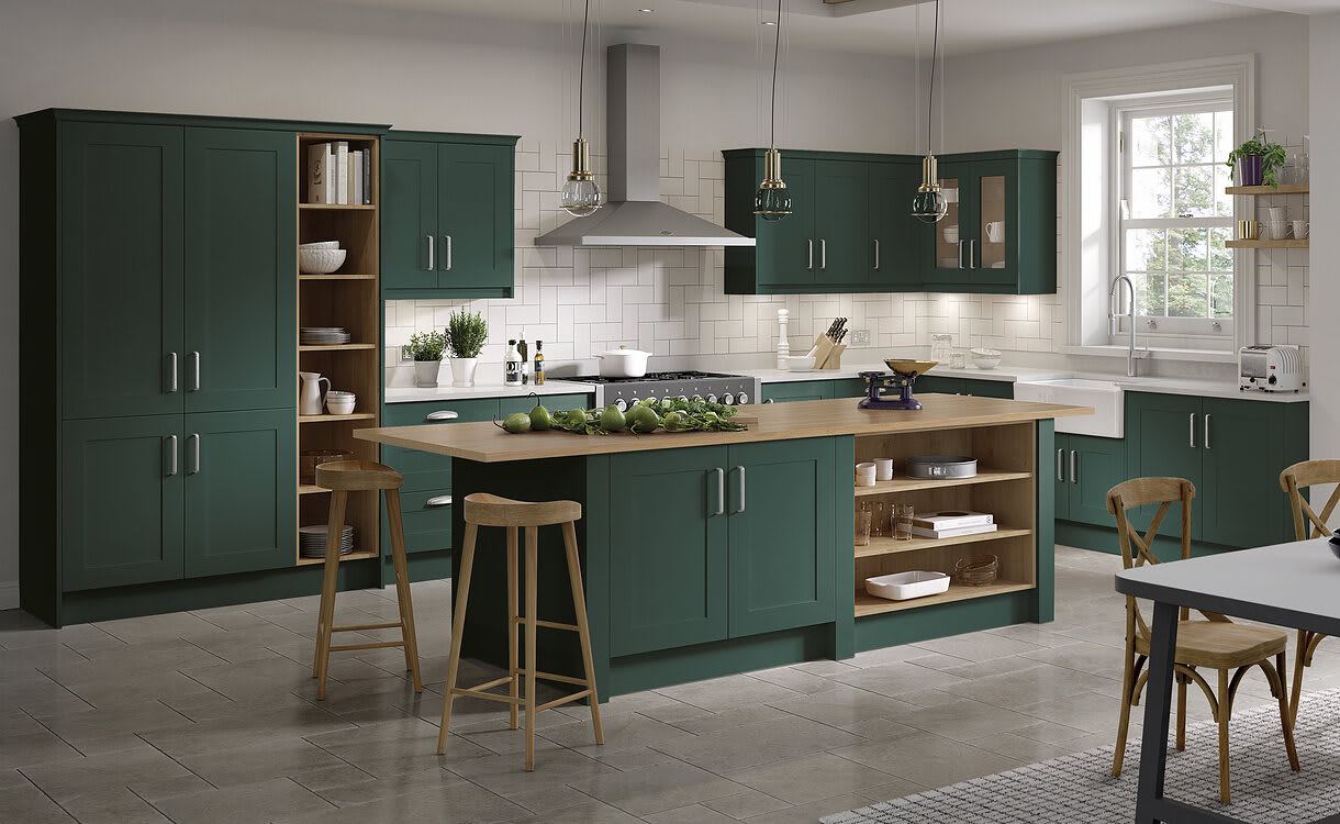 Plain Evergreen kitchen picture