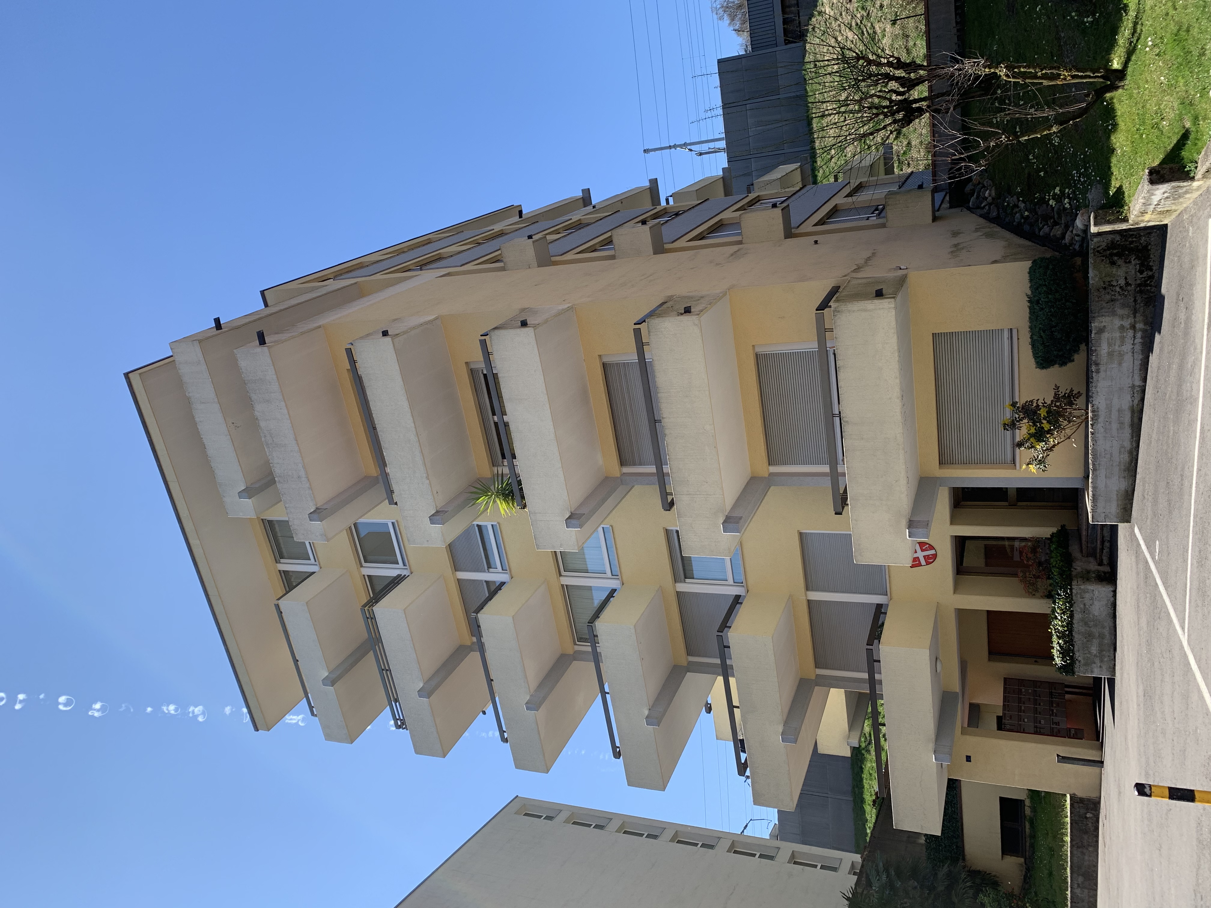 Posto Auto interno a Paradiso