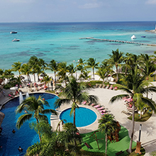Cancun: Stunning Beaches and Vibrant Nightlife