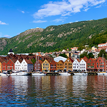 Bryggen: Historic Hanseatic Wharf in Bergen's Old Town