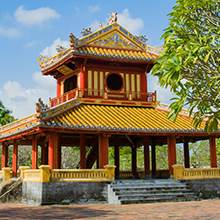 Hue Imperial City's Royal Palaces and Temples