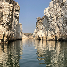Bhimbetka Caves: Prehistoric Rock Shelters with Ancient Art